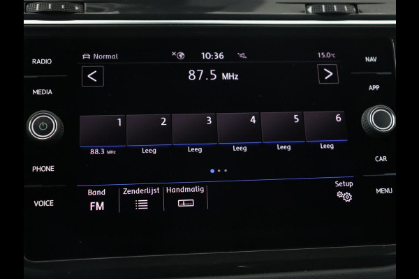 Volkswagen Tiguan 1.5 TSI R Line | Panoramadak | Trekhaak | Stoelverwarming | Camera | Adaptive cruise | Virtual Cockpit | 19'' | Carplay | Park Assist | Navigatie | Full LED