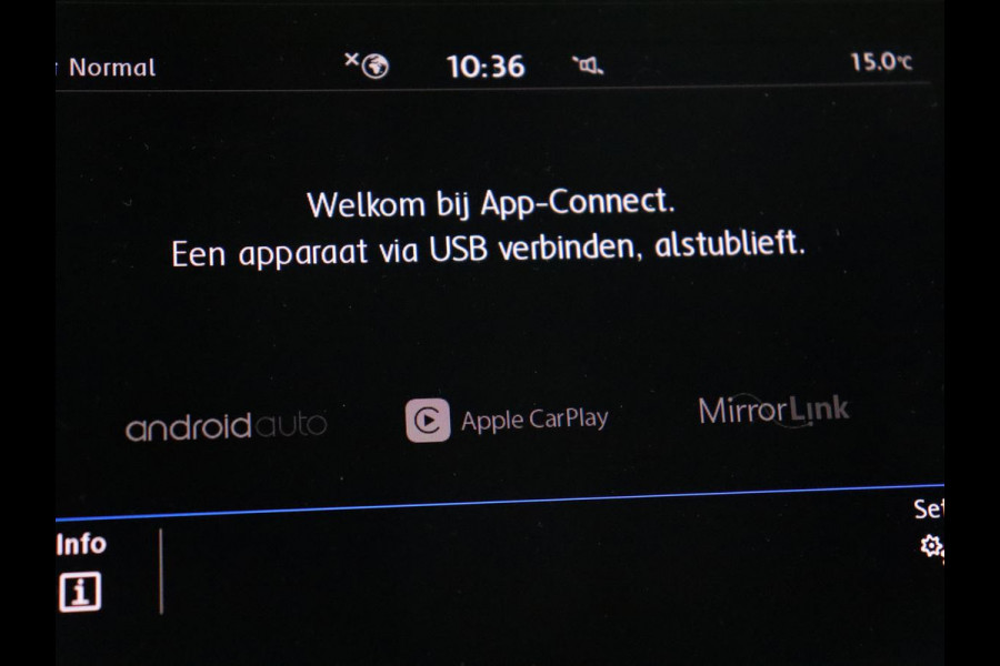 Volkswagen Tiguan 1.5 TSI R Line | Panoramadak | Trekhaak | Stoelverwarming | Camera | Adaptive cruise | Virtual Cockpit | 19'' | Carplay | Park Assist | Navigatie | Full LED