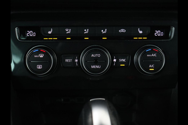 Volkswagen Tiguan 1.5 TSI R Line | Panoramadak | Trekhaak | Stoelverwarming | Camera | Adaptive cruise | Virtual Cockpit | 19'' | Carplay | Park Assist | Navigatie | Full LED