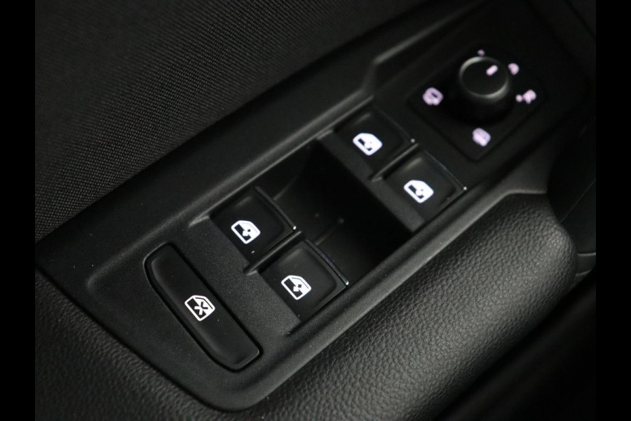 Volkswagen Tiguan 1.5 TSI R Line | Panoramadak | Trekhaak | Stoelverwarming | Camera | Adaptive cruise | Virtual Cockpit | 19'' | Carplay | Park Assist | Navigatie | Full LED