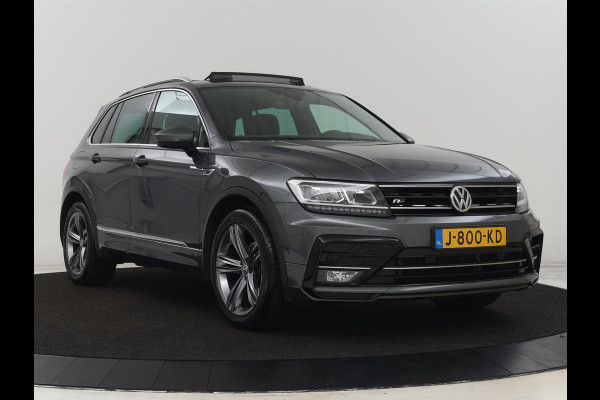 Volkswagen Tiguan 1.5 TSI R Line | Panoramadak | Trekhaak | Stoelverwarming | Camera | Adaptive cruise | Virtual Cockpit | 19'' | Carplay | Park Assist | Navigatie | Full LED