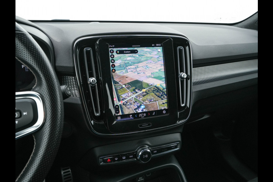 Volvo XC40 Recharge P8 AWD R-Design [ 3-Fase ] {SOH-89%} (INCL-BTW) *LEATHER-ALCANTARA | DIGI-COCKPIT | FULL-LED | PREMIUM-AUDIO | TOP-VIEW | CARPLAY | NAVI-FULLMAP | ECC | PDC | KEYLESS | HEATED-SPORTSEATS | BLIS | PRIVACY-GLASS | TOWBAR | 19 "ALU