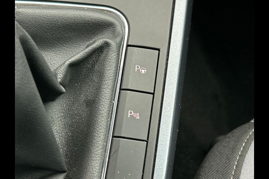 Seat Arona 1.0 TSI Style Trekhaak Apple/Carplay Navigatie Climate/Control