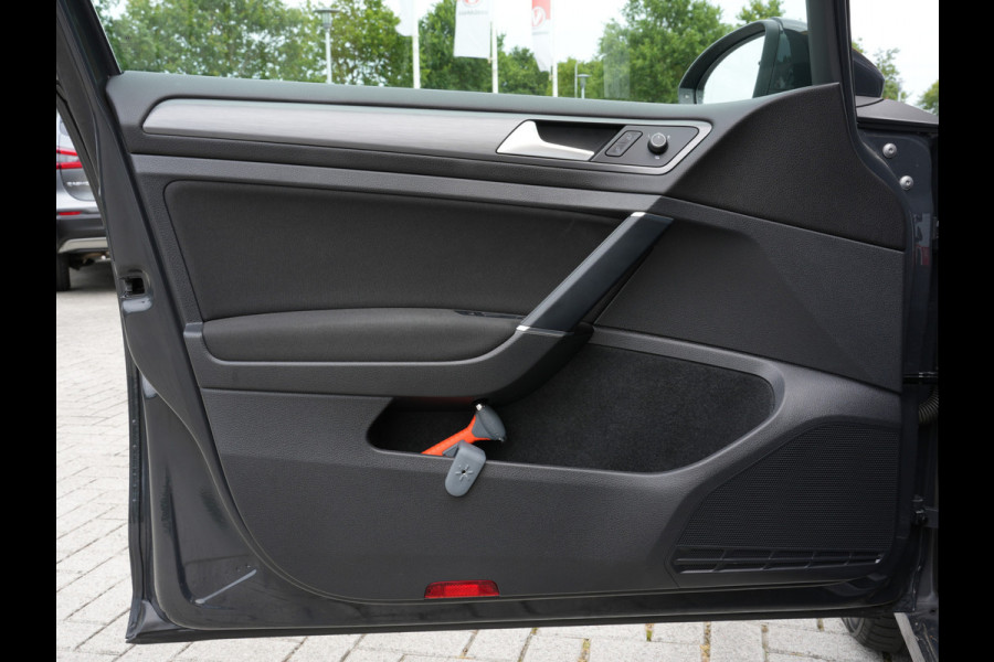 Volkswagen e-Golf E-DITION | Navigatie | Climate Control | ACC | Stoelverwarming