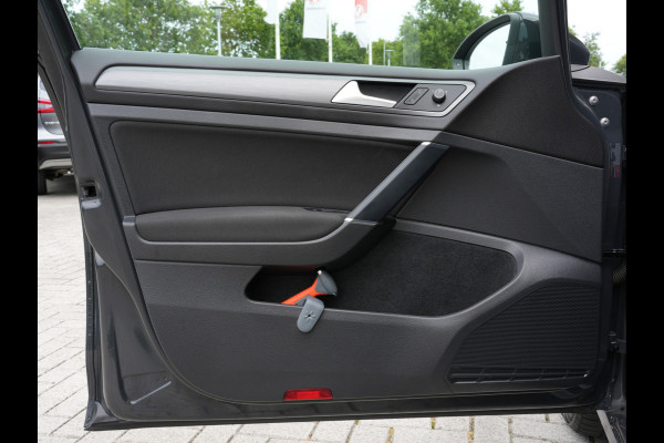 Volkswagen e-Golf E-DITION | Navigatie | Climate Control | ACC | Stoelverwarming