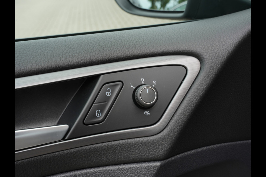 Volkswagen e-Golf E-DITION | Navigatie | Climate Control | ACC | Stoelverwarming