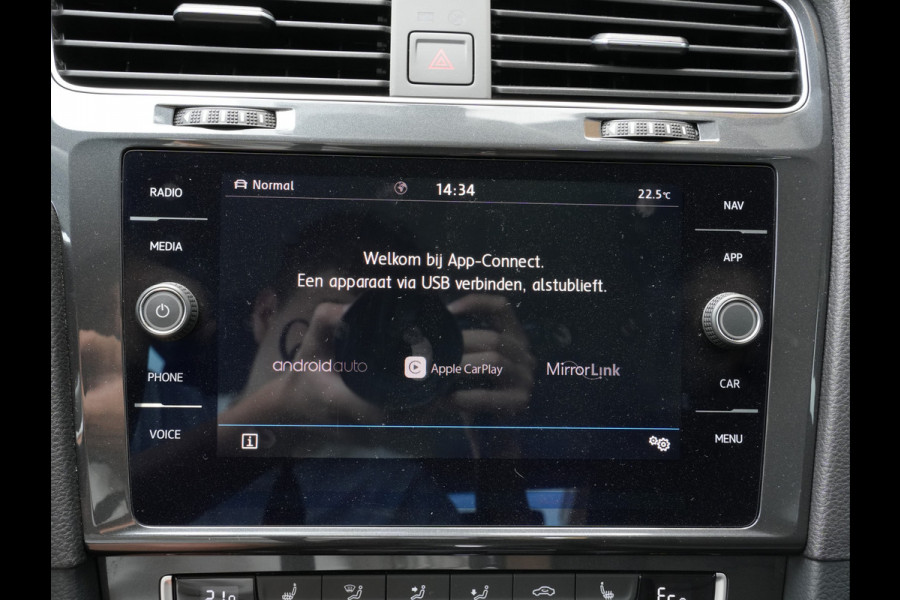 Volkswagen e-Golf E-DITION | Navigatie | Climate Control | ACC | Stoelverwarming