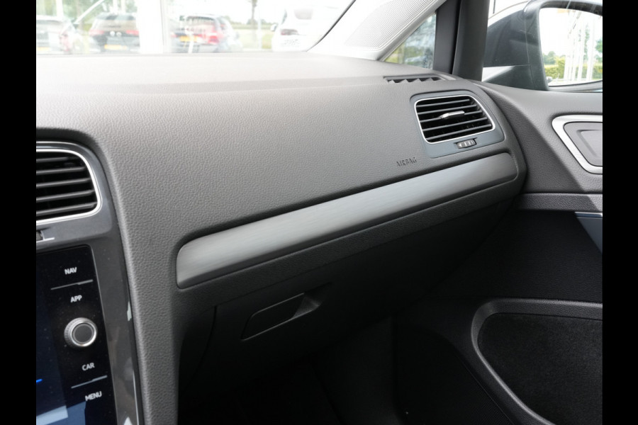 Volkswagen e-Golf E-DITION | Navigatie | Climate Control | ACC | Stoelverwarming