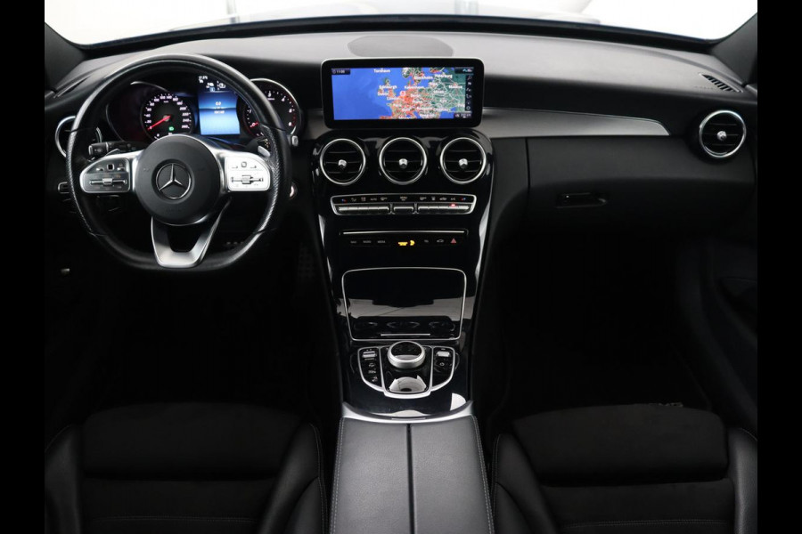 Mercedes-Benz C-Klasse 300de AMG | Trekhaak | Stoelverwarming | Carplay | Leder/Alcantara | Full LED | Navigatie | Camera | Park Assist | Climate control | PHEV | Plug In