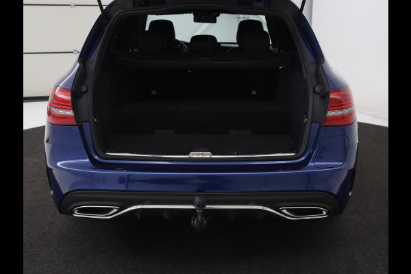 Mercedes-Benz C-Klasse 300de AMG | Trekhaak | Stoelverwarming | Carplay | Leder/Alcantara | Full LED | Navigatie | Camera | Park Assist | Climate control | PHEV | Plug In