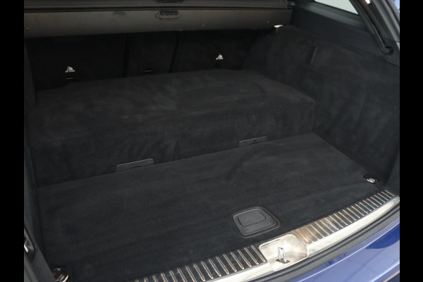 Mercedes-Benz C-Klasse 300de AMG | Trekhaak | Stoelverwarming | Carplay | Leder/Alcantara | Full LED | Navigatie | Camera | Park Assist | Climate control | PHEV | Plug In