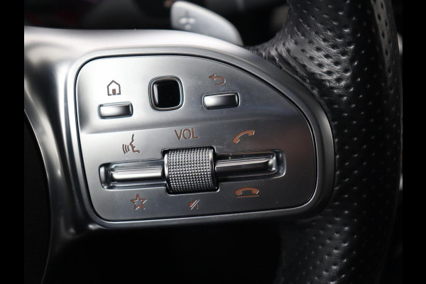 Mercedes-Benz C-Klasse 300de AMG | Trekhaak | Stoelverwarming | Carplay | Leder/Alcantara | Full LED | Navigatie | Camera | Park Assist | Climate control | PHEV | Plug In