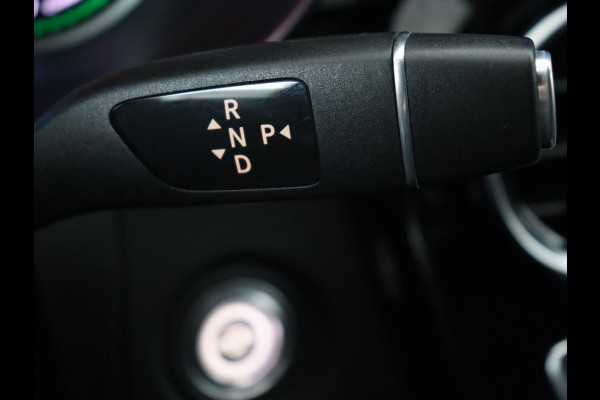 Mercedes-Benz C-Klasse 300de AMG | Trekhaak | Stoelverwarming | Carplay | Leder/Alcantara | Full LED | Navigatie | Camera | Park Assist | Climate control | PHEV | Plug In