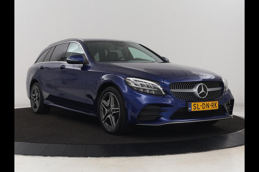 Mercedes-Benz C-Klasse 300de AMG | Trekhaak | Stoelverwarming | Carplay | Leder/Alcantara | Full LED | Navigatie | Camera | Park Assist | Climate control | PHEV | Plug In
