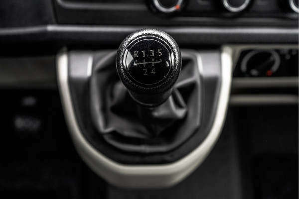 Volkswagen Transporter T6 Kombi 2.0TDI L2H1 | 9-Persoons | Incl. btw en bpm | Cruise | Airco | PDC | Euro 6 Volkswagen Transporter T6 Kombi 2.0TDI L2H1 | 9-Persoons | Incl. btw en bpm | Cruise | Airco | PDC | Euro 6