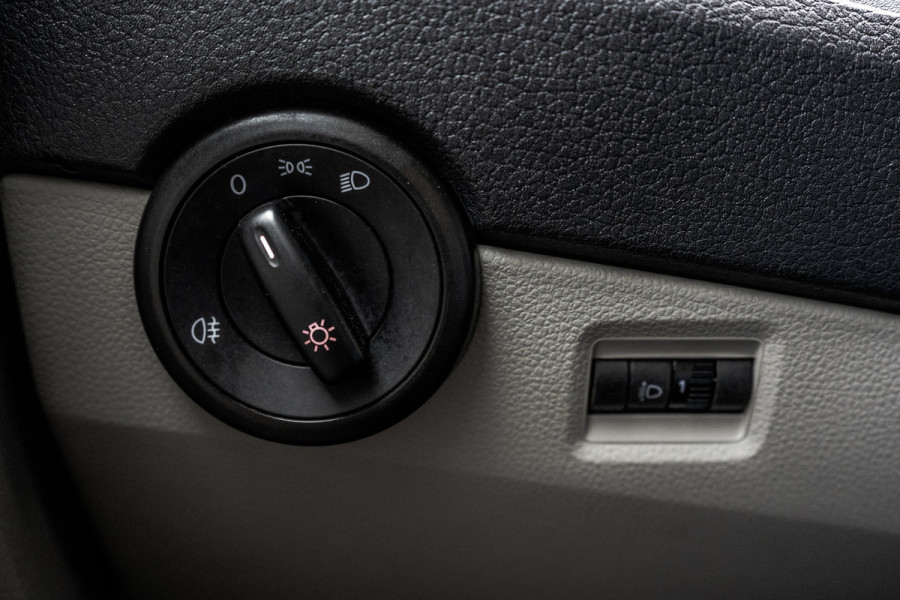 Volkswagen Transporter T6 Kombi 2.0TDI L2H1 | 9-Persoons | Incl. btw en bpm | Cruise | Airco | PDC | Euro 6 Volkswagen Transporter T6 Kombi 2.0TDI L2H1 | 9-Persoons | Incl. btw en bpm | Cruise | Airco | PDC | Euro 6