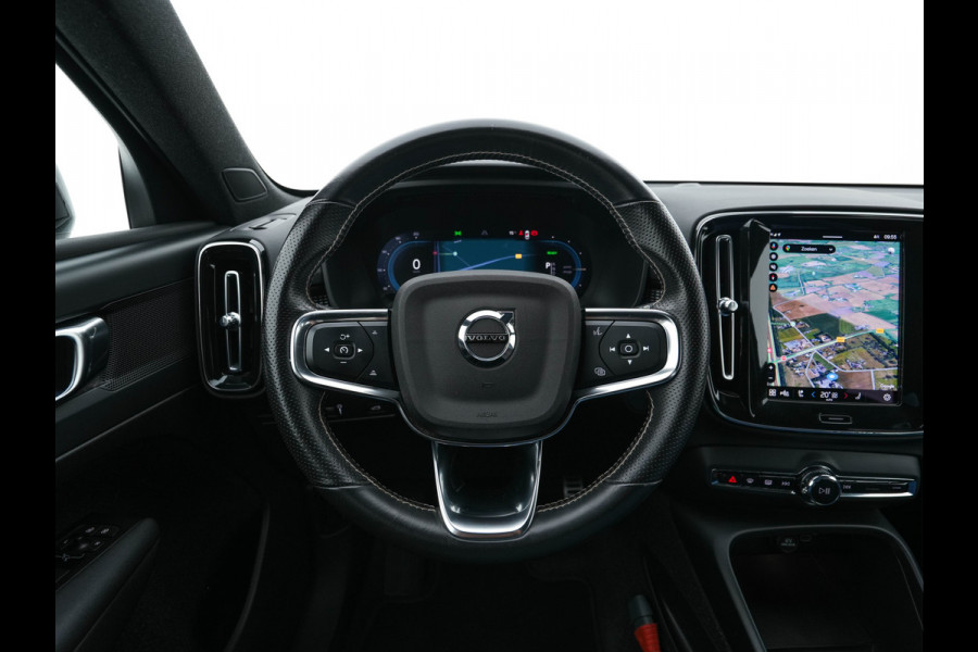 Volvo XC40 Recharge P8 AWD R-Design [ 3-Fase ] {SOH-89%} (INCL-BTW) *LEATHER-ALCANTARA | DIGI-COCKPIT | FULL-LED | PREMIUM-AUDIO | TOP-VIEW | CARPLAY | NAVI-FULLMAP | ECC | PDC | KEYLESS | HEATED-SPORTSEATS | BLIS | PRIVACY-GLASS | TOWBAR | 19 "ALU
