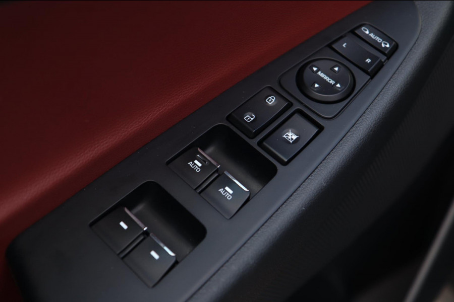 Hyundai Tucson 1.6 T-GDi Premium 4WD / PANO / LEDER / 360 / VOLLEDIG UITGEVOERD!