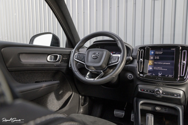 Volvo XC40 1.5 T5 Recharge R-Design | Adaptieve cruise | Panorama dak | Harman Kardon | Zwenkbare trekhaak |