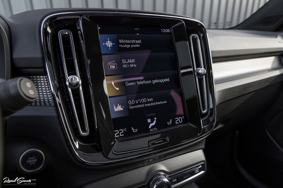 Volvo XC40 1.5 T5 Recharge R-Design | Adaptieve cruise | Panorama dak | Harman Kardon | Zwenkbare trekhaak |
