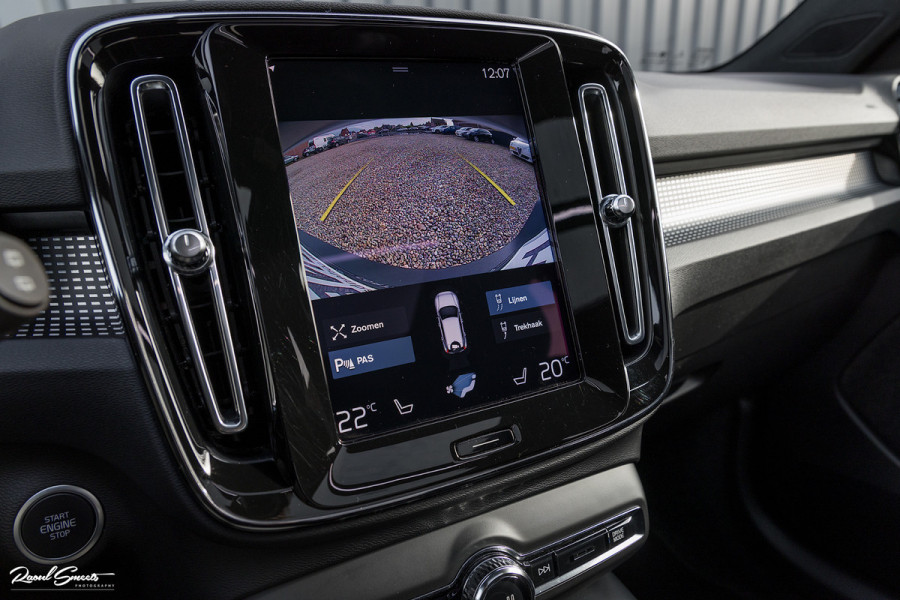 Volvo XC40 1.5 T5 Recharge R-Design | Adaptieve cruise | Panorama dak | Harman Kardon | Zwenkbare trekhaak |
