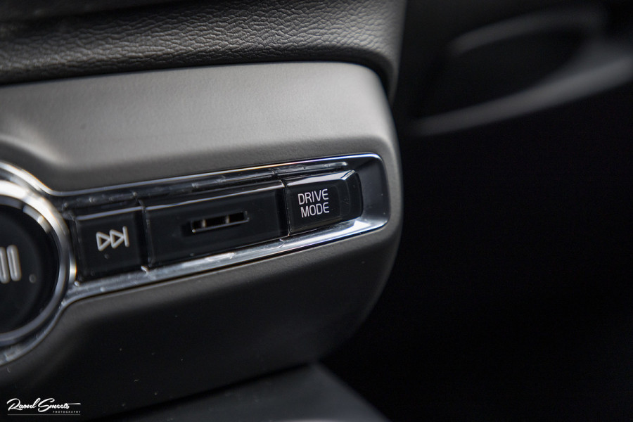 Volvo XC40 1.5 T5 Recharge R-Design | Adaptieve cruise | Panorama dak | Harman Kardon | Zwenkbare trekhaak |