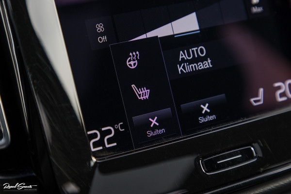 Volvo XC40 1.5 T5 Recharge R-Design | Adaptieve cruise | Panorama dak | Harman Kardon | Zwenkbare trekhaak |