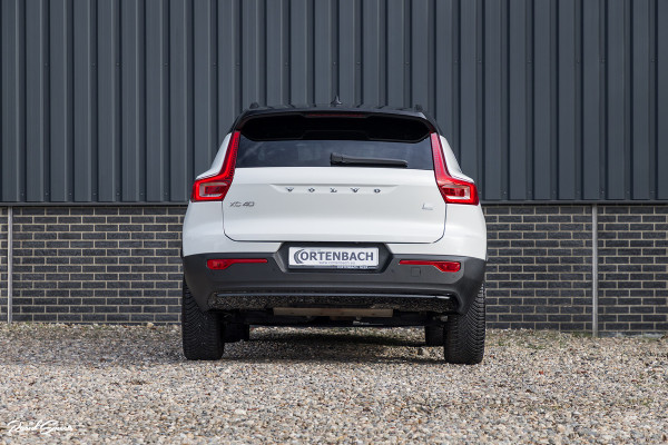 Volvo XC40 1.5 T5 Recharge R-Design | Adaptieve cruise | Panorama dak | Harman Kardon | Zwenkbare trekhaak |