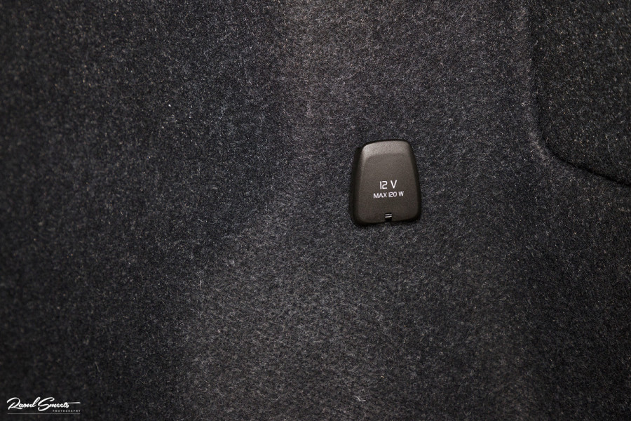 Volvo XC40 1.5 T5 Recharge R-Design | Adaptieve cruise | Panorama dak | Harman Kardon | Zwenkbare trekhaak |