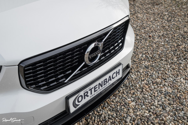 Volvo XC40 1.5 T5 Recharge R-Design | Adaptieve cruise | Panorama dak | Harman Kardon | Zwenkbare trekhaak |