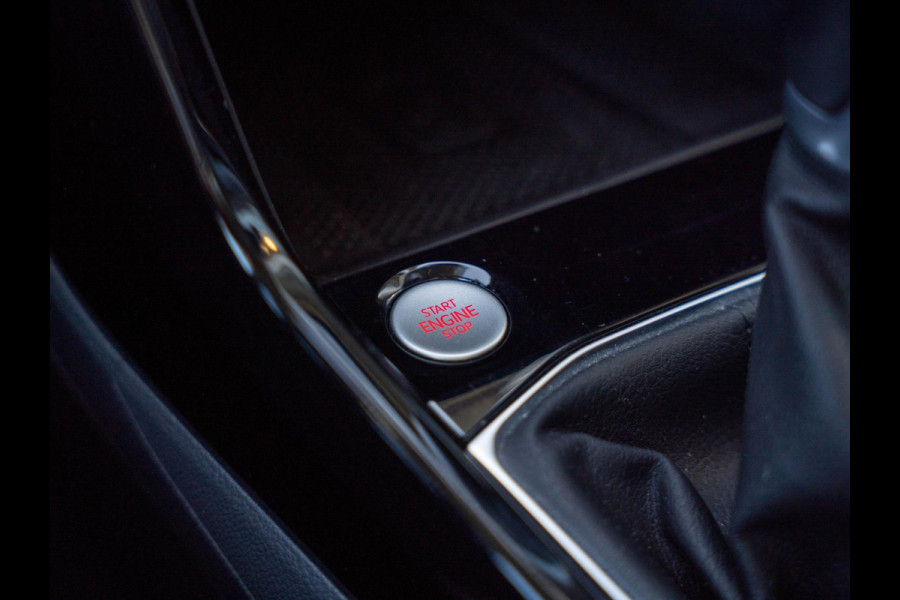 Volkswagen T-Cross 1.0 TSI Style / Camera / ACC / Carplay / Navi / DAB+