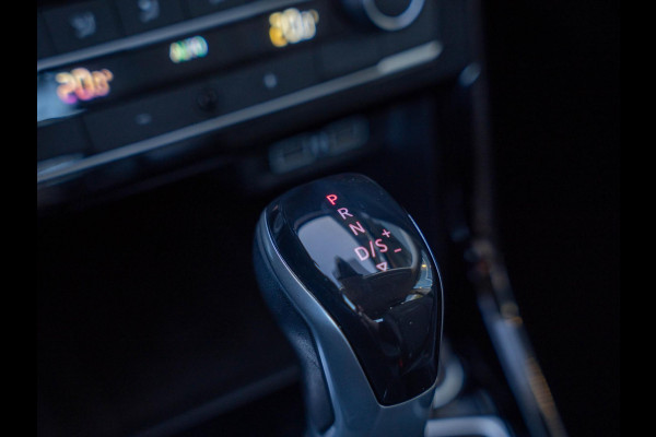 Volkswagen T-Cross 1.0 TSI Style / Camera / ACC / Carplay / Navi / DAB+