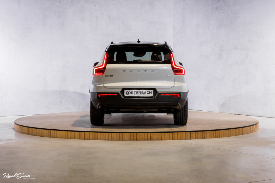 Volvo XC40 1.5 T5 Recharge R-Design | Panorama dak | 360 Camera | 20 Inch |