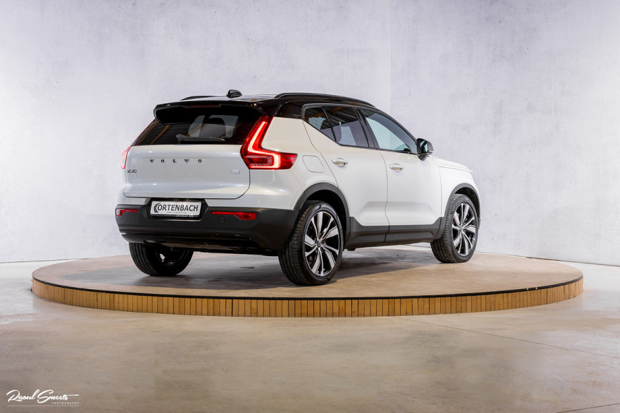 Volvo XC40 1.5 T5 Recharge R-Design | Panorama dak | 360 Camera | 20 Inch |