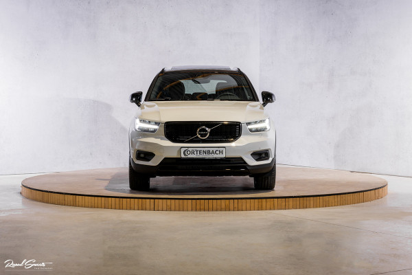 Volvo XC40 1.5 T5 Recharge R-Design | Panorama dak | 360 Camera | 20 Inch |