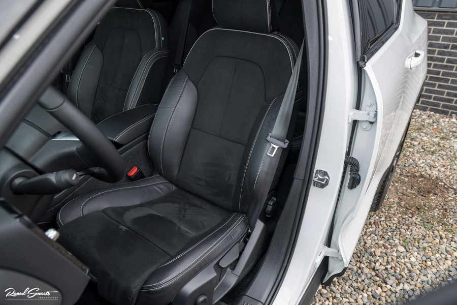 Volvo XC40 1.5 T5 Recharge R-Design | Panorama dak | 360 Camera | 20 Inch |