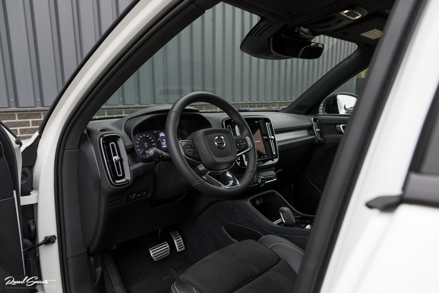 Volvo XC40 1.5 T5 Recharge R-Design | Panorama dak | 360 Camera | 20 Inch |