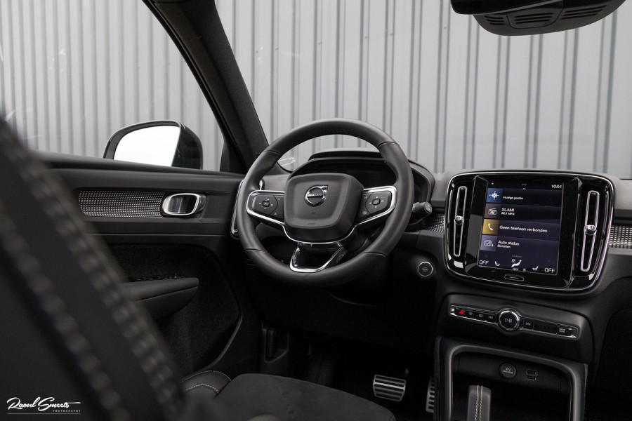 Volvo XC40 1.5 T5 Recharge R-Design | Panorama dak | 360 Camera | 20 Inch |