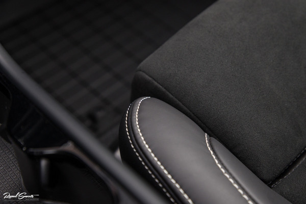 Volvo XC40 1.5 T5 Recharge R-Design | Panorama dak | 360 Camera | 20 Inch |