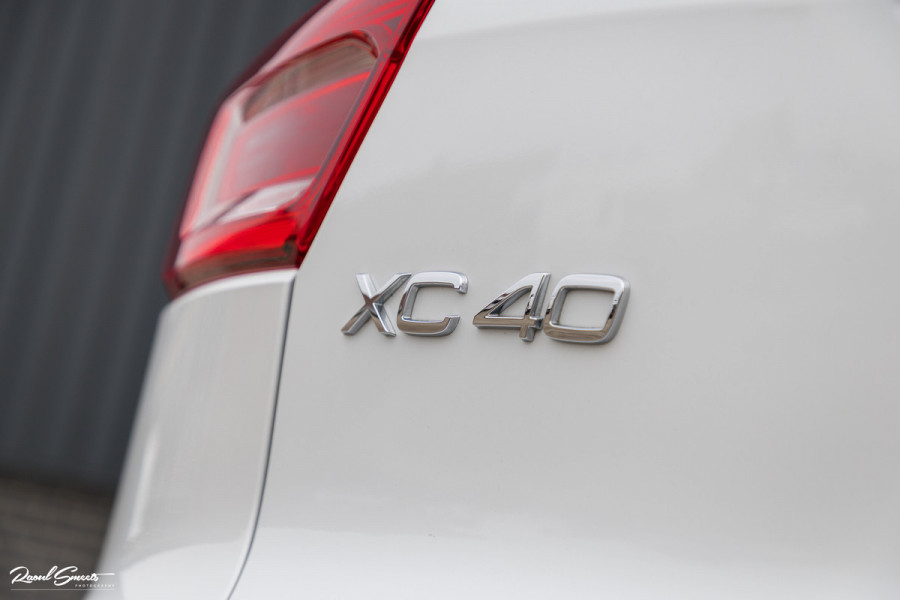 Volvo XC40 1.5 T5 Recharge R-Design | Panorama dak | 360 Camera | 20 Inch |