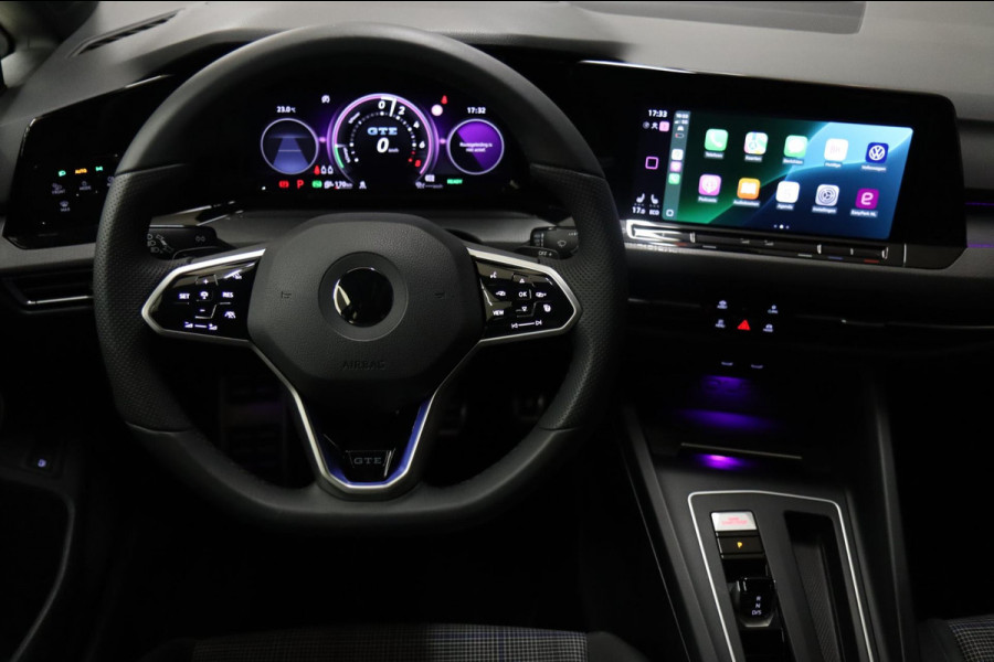 Volkswagen Golf 1.4 eHybrid GTE /PANO/IQLIGHT/CAM/CARPLAY/ACC/LANE ASSIST/VOL