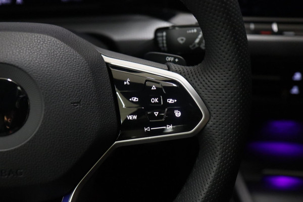 Volkswagen Golf 1.4 eHybrid GTE /PANO/IQLIGHT/CAM/CARPLAY/ACC/LANE ASSIST/VOL