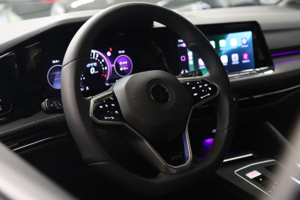 Volkswagen Golf 1.4 eHybrid GTE /PANO/IQLIGHT/CAM/CARPLAY/ACC/LANE ASSIST/VOL