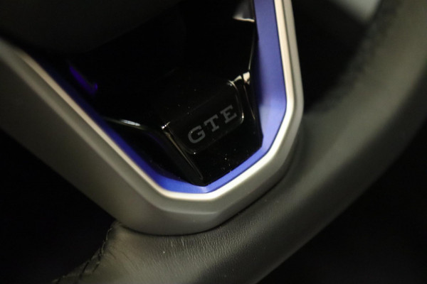 Volkswagen Golf 1.4 eHybrid GTE /PANO/IQLIGHT/CAM/CARPLAY/ACC/LANE ASSIST/VOL