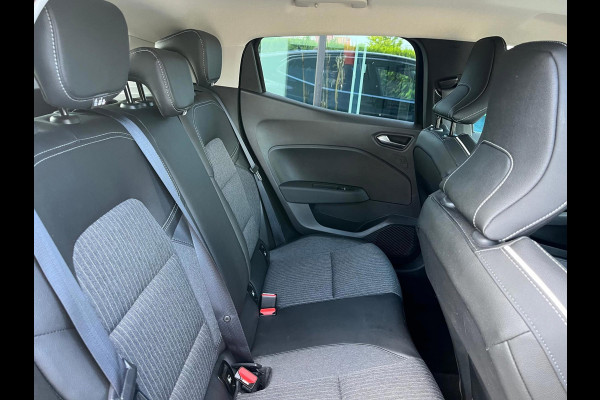 Renault Clio 1.0 TCe Intens - Automaat - Groot Navi - Climate - 360 Camera - Cruise