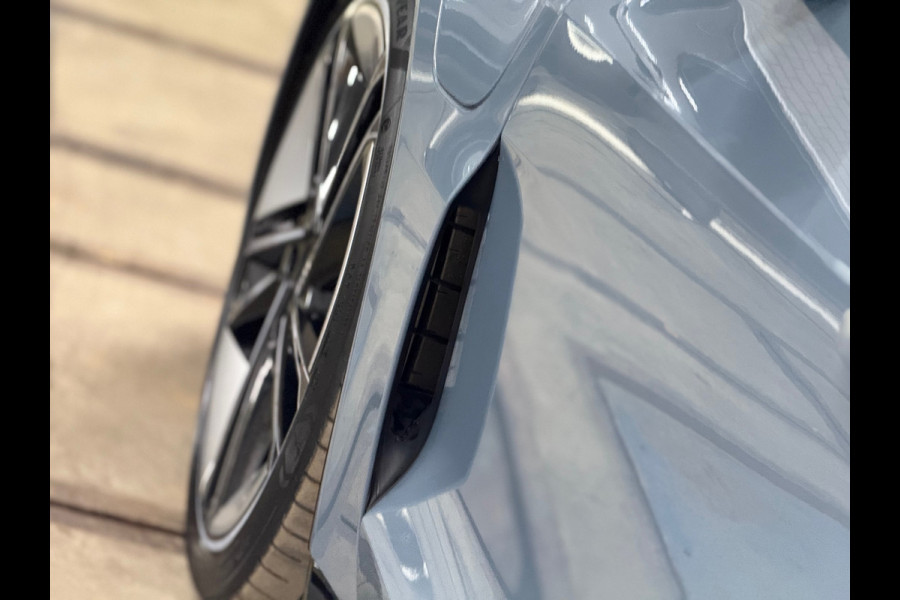 Audi e-tron GT GT Edition ZERO Competition 93 kWh | 21' inch | Pano | Matrix LED | 360° Camera Audi e-tron GT GT Edition ZERO Competition 93 kWh | 21' inch | Pano | Matrix LED | 360° Camera