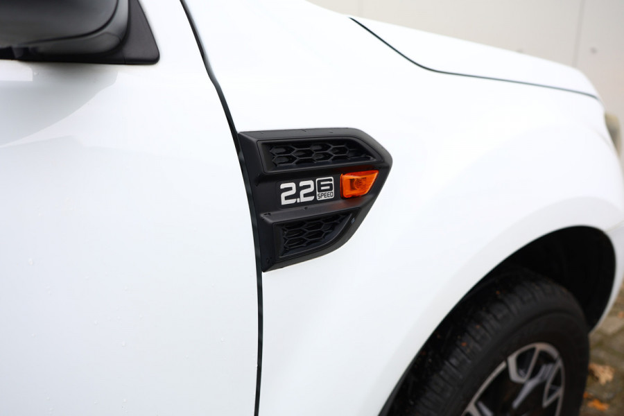 Ford Ranger 2.2 TDCi XLT Supercab 3.55 3500KG Trekgew. 1e Eig. AIRCO CRUISE '17