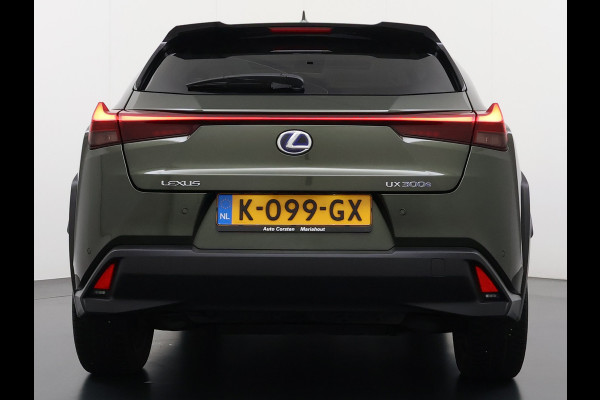 Lexus UX 300e 54kWh 204pk Leer 360°Camera Executive Navi Ecc Stoel+Stuurverwarming Schuif/Kanteldak HUD Adaptive-Cruise Apple Carplay And Miracast™ WiFi Blindspot monitoring Elek.Achterklep lane Assist DAB Bluetooth 1e Eigenaar Origineel Nederlandse Auto Nieuwprijs €64.000,-
