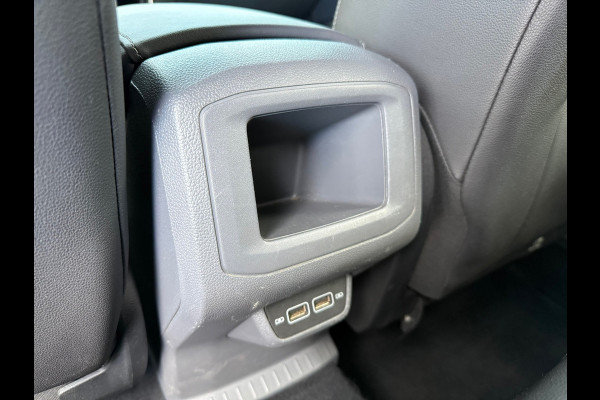 Volkswagen T-Cross 1.0 TSI 116pk Style R Line - Automaat - Navi - Winterpakket - Parkeerhulp