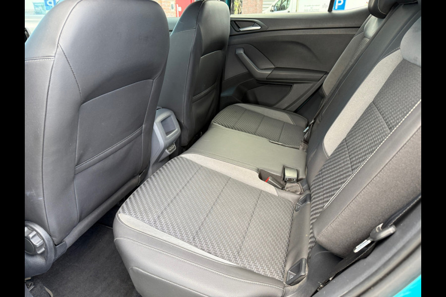 Volkswagen T-Cross 1.0 TSI 116pk Style R Line - Automaat - Navi - Winterpakket - Parkeerhulp